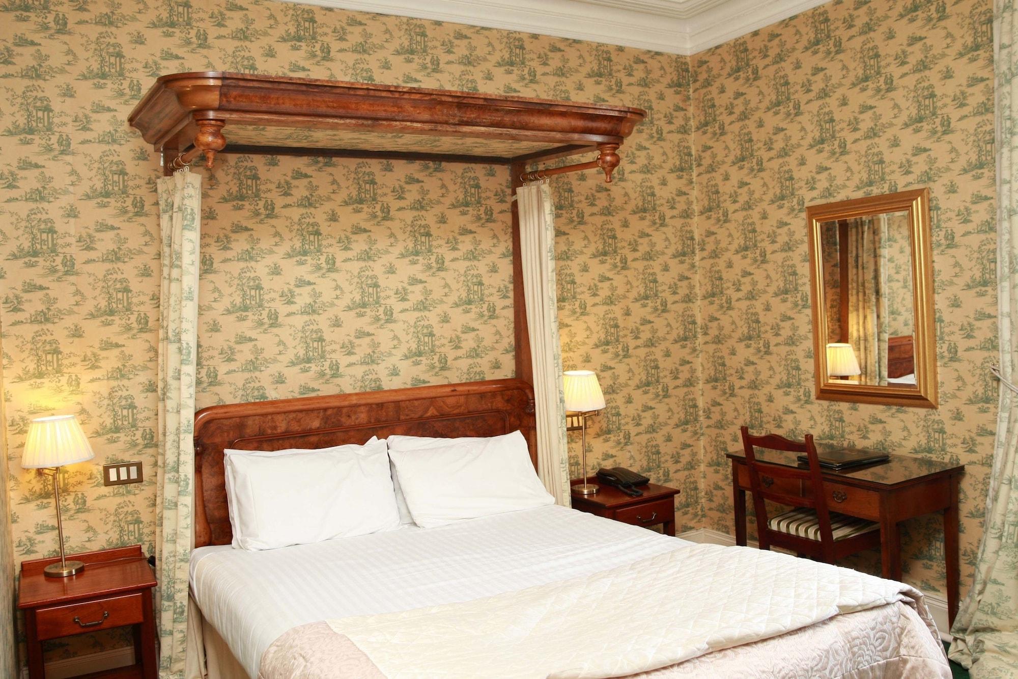 Londonderry Arms Hotel Карнлок Екстериор снимка