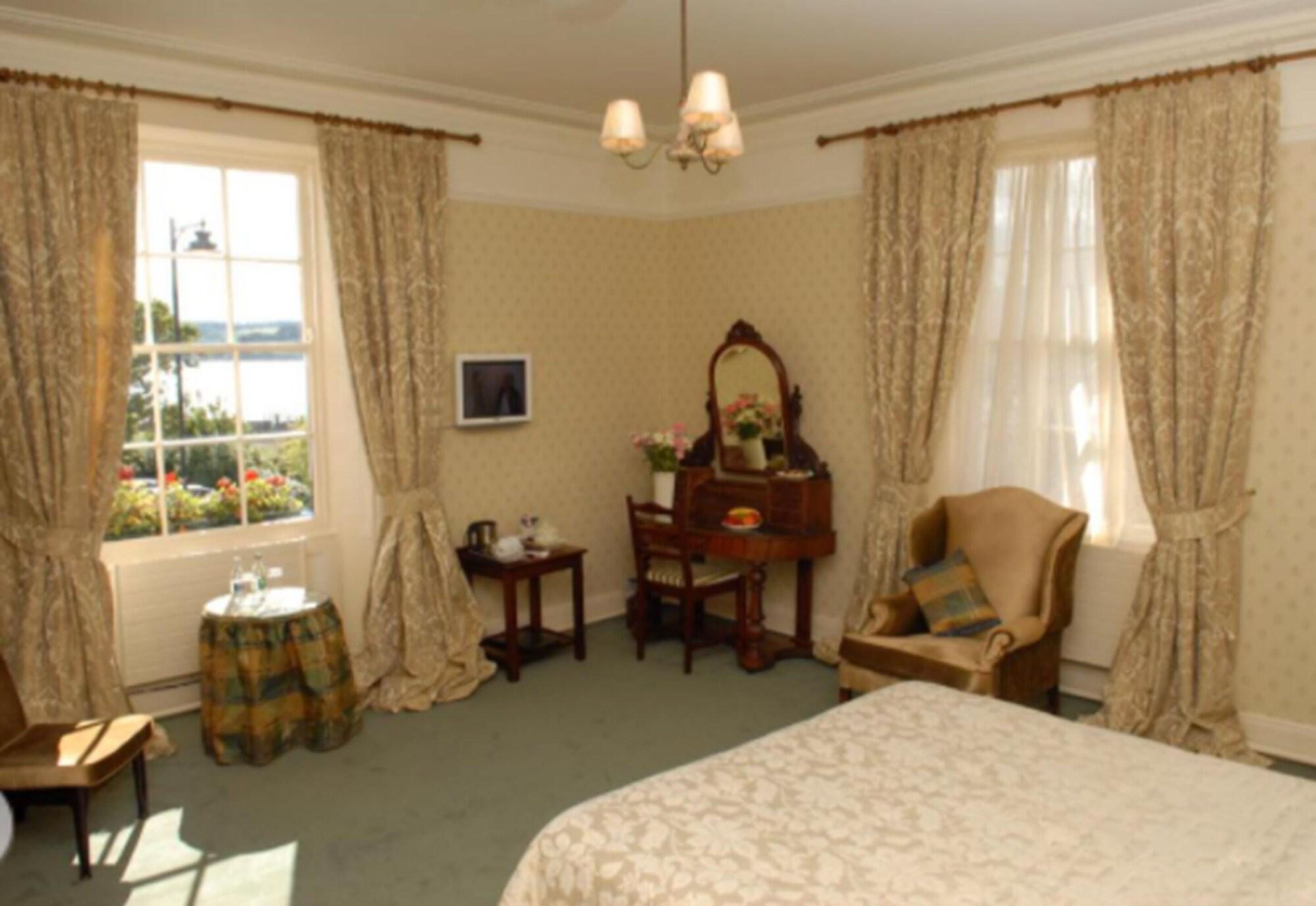 Londonderry Arms Hotel Карнлок Екстериор снимка