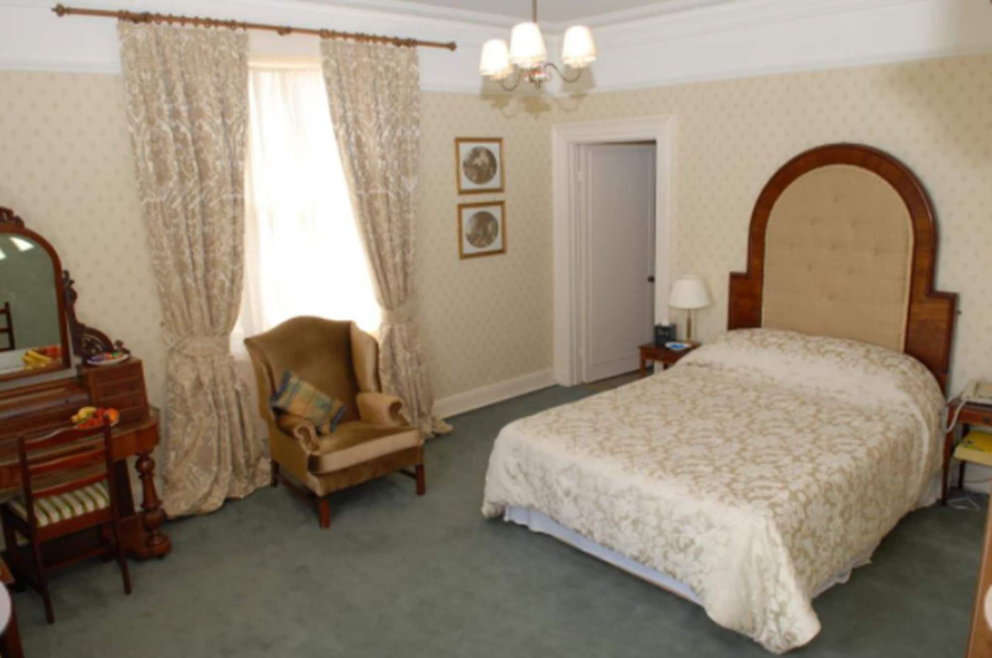 Londonderry Arms Hotel Карнлок Екстериор снимка