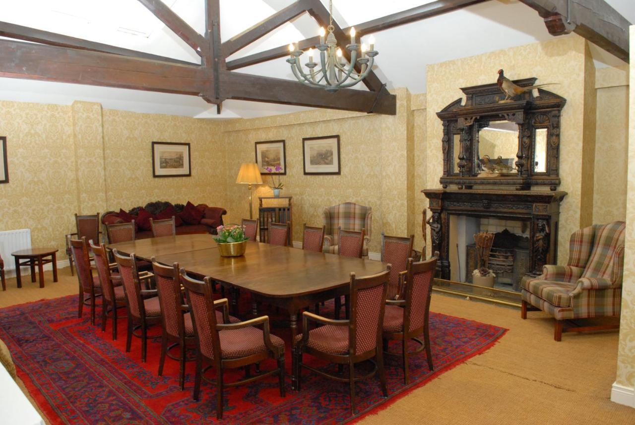 Londonderry Arms Hotel Карнлок Екстериор снимка